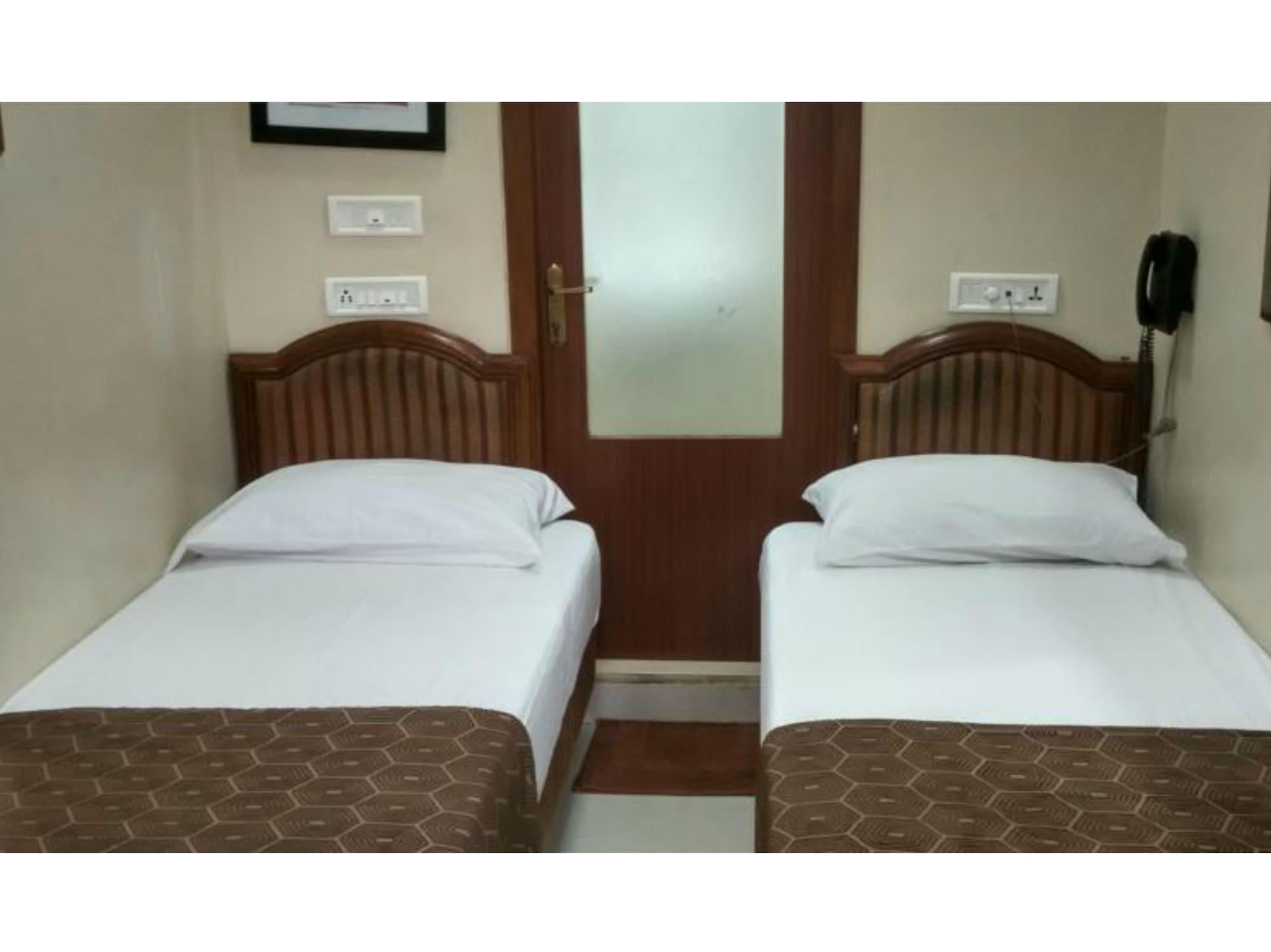 Elphinstone Hotel Bombay
